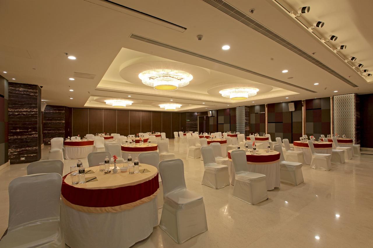 Goutham Grand Hotel Tenali Esterno foto