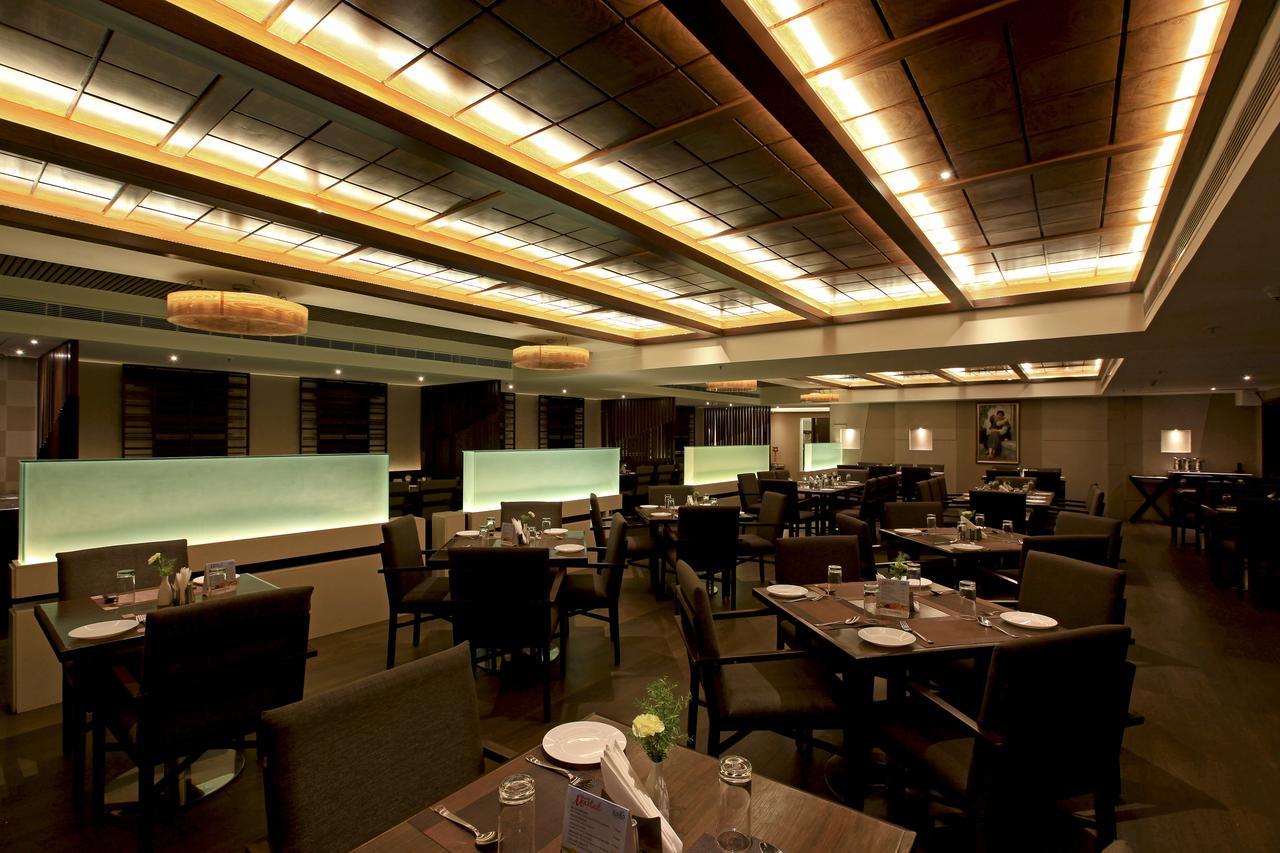 Goutham Grand Hotel Tenali Esterno foto