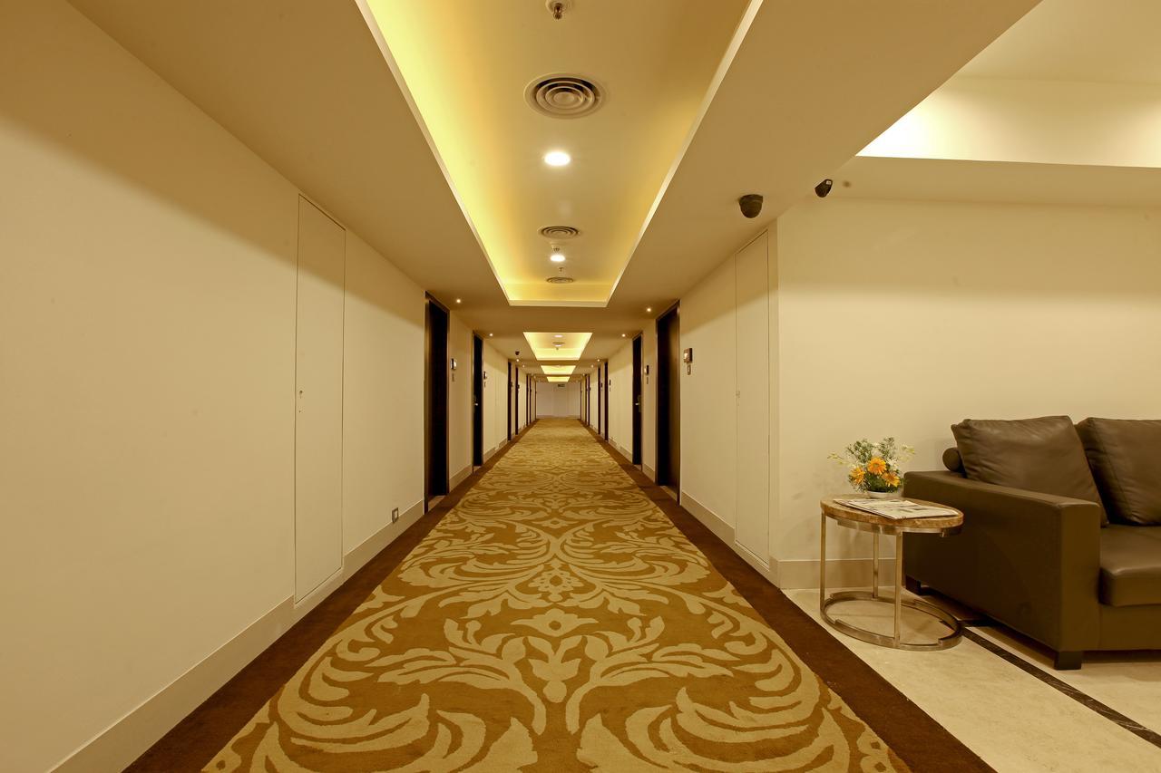 Goutham Grand Hotel Tenali Esterno foto