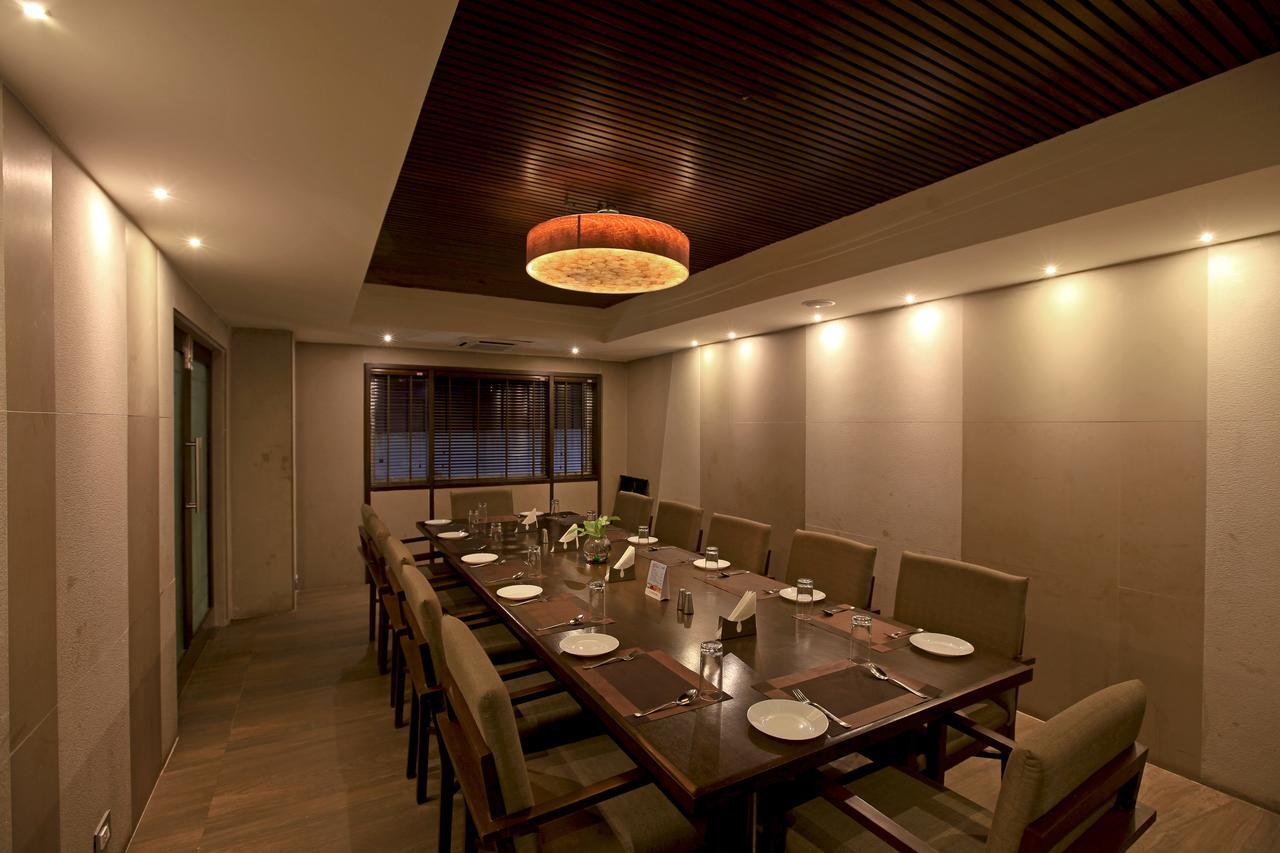 Goutham Grand Hotel Tenali Esterno foto