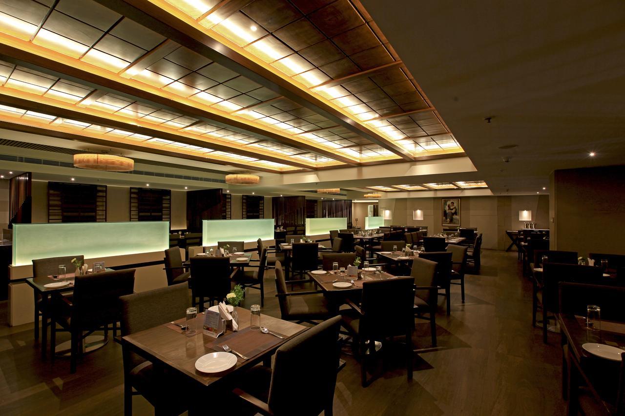 Goutham Grand Hotel Tenali Esterno foto