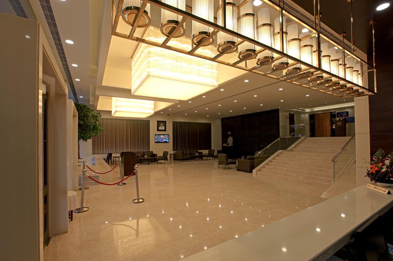 Goutham Grand Hotel Tenali Esterno foto