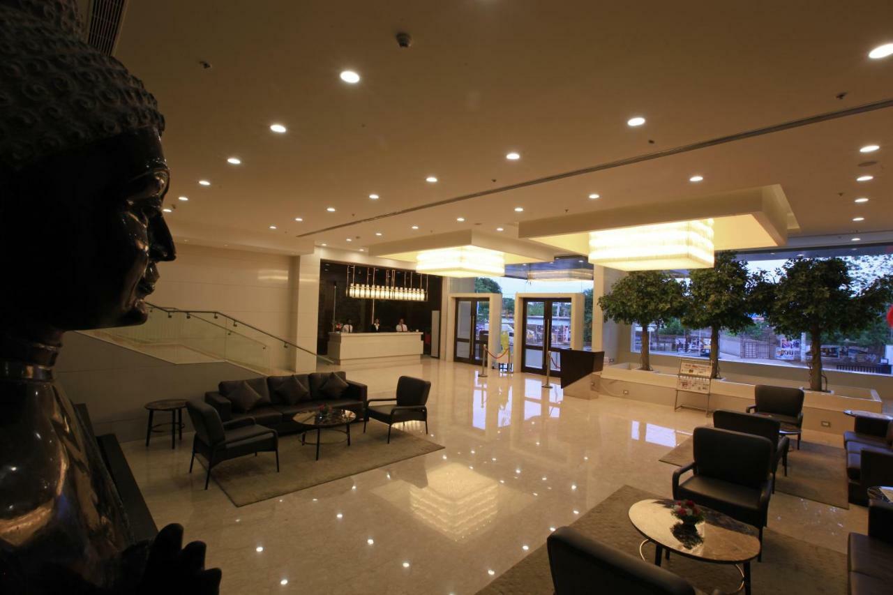 Goutham Grand Hotel Tenali Esterno foto